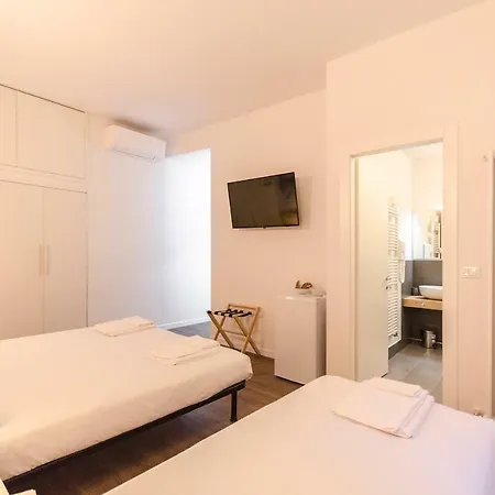 Flamingo Guest house